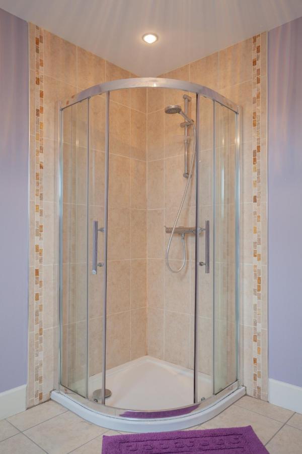 Beautiful Mountain Views & Private Hot Tub Villa Kilcoo Kültér fotó